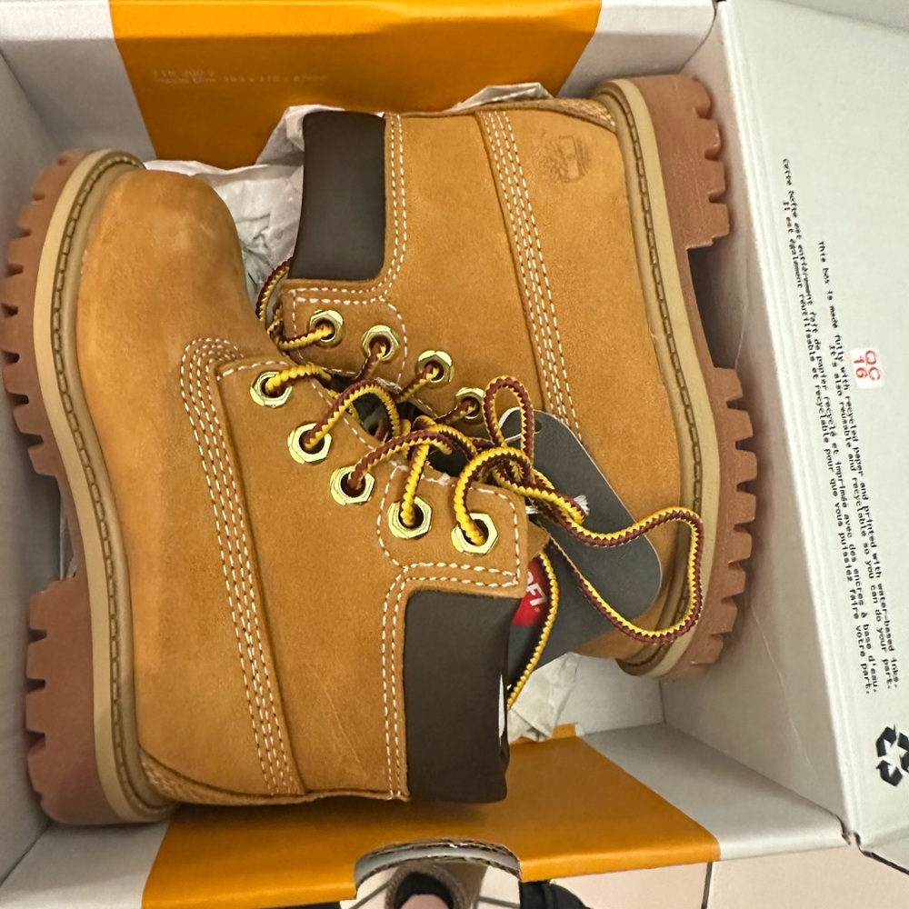 Brand New Timberlands Toddler Size 6 Brand NEW With tags